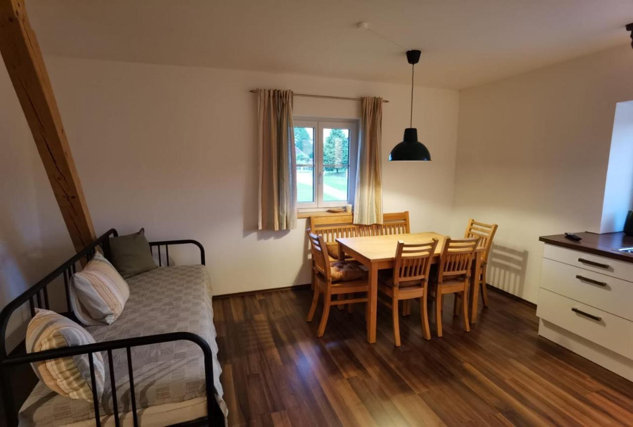Appartement Niedergerner Alpaka Ranch à Haiming Extérieur photo